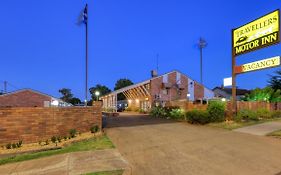 All Travellers Motor Inn