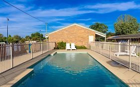 All Travellers Motor Inn